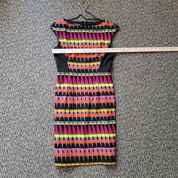 Women's Signature London Style Geometric Sheath Dress Size 6 Stretchy Material - Picture 11 of 12
